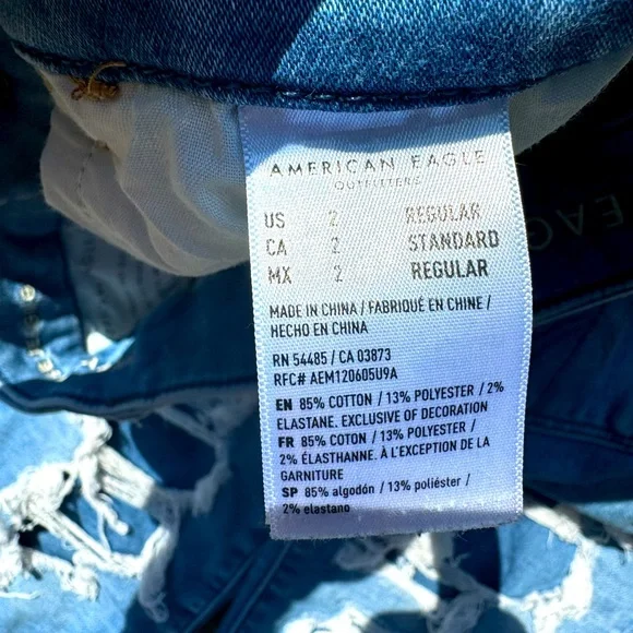 American Eagle, Ripped, Blue Denim, Size 2 - Picture 5 of 5